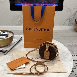 💯 Authentic Louis Vuitton Mini Boite Chapeau Bag in Monogram
